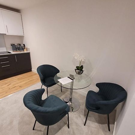 Luxury 2 Bed Apartment In The Heart Of Rochester Wainscot Εξωτερικό φωτογραφία